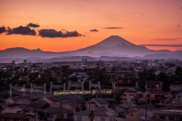 2019年元日の夕陽＋富士＋江ノ電